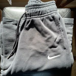 NIKE women’s sweat pants